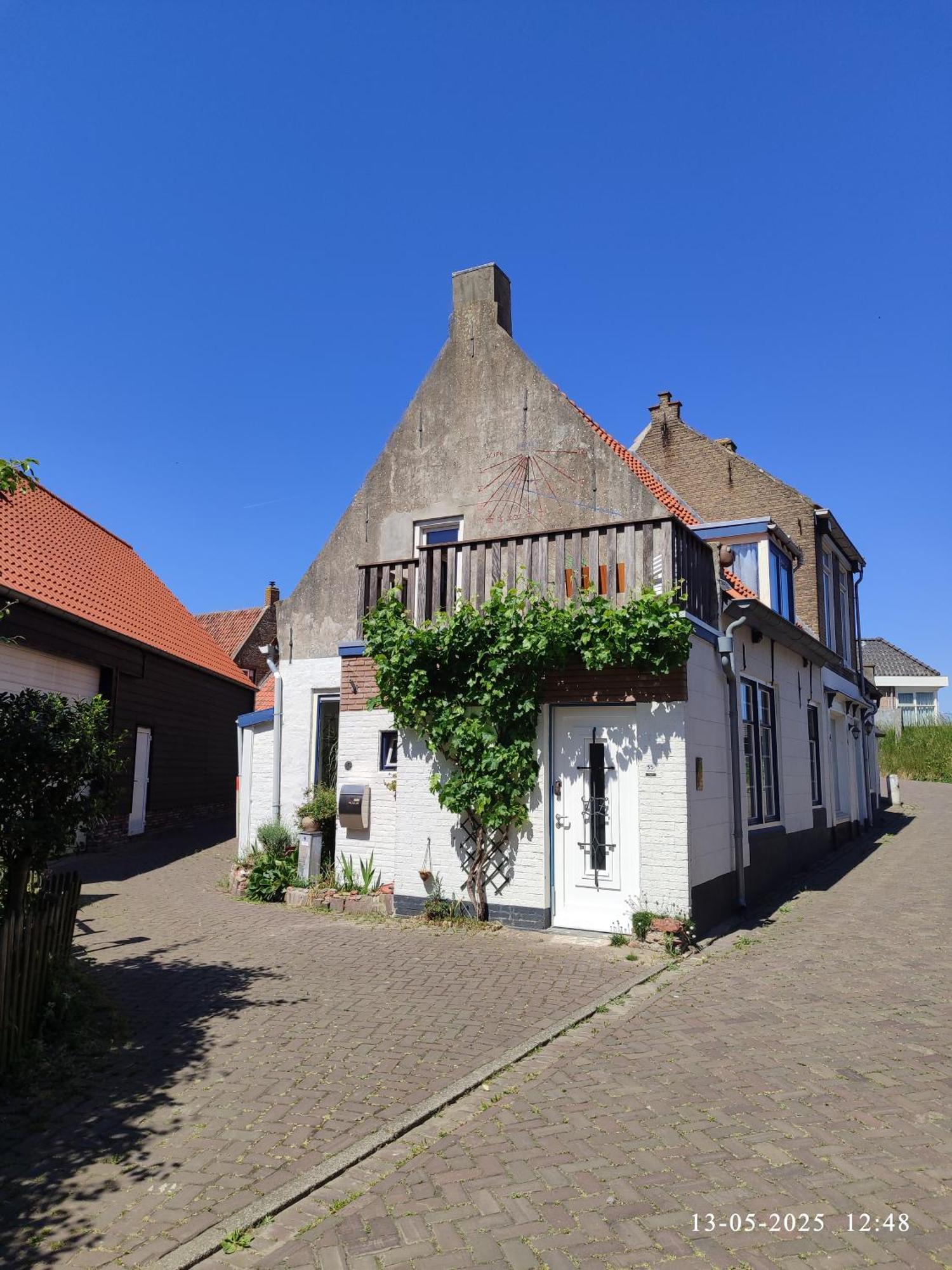 The Cosy Little House With The Sundial Villa Stavenisse Kültér fotó